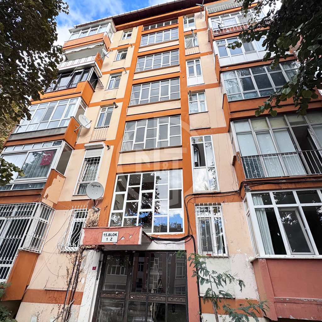 Etiler Petrol Sitesi 3+1 Satılık Daire